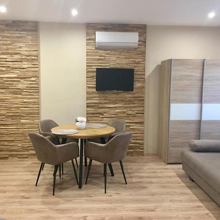 Family Apartmanhaz Appartement Nagykanizsa Buitenkant foto