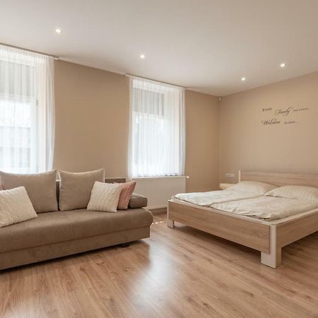 Family Apartmanhaz Appartement Nagykanizsa Buitenkant foto