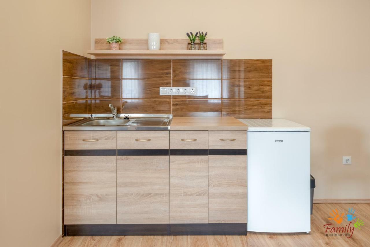 Family Apartmanhaz Appartement Nagykanizsa Buitenkant foto