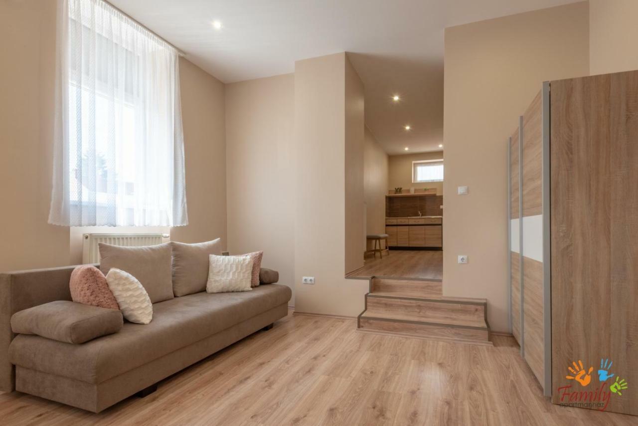 Family Apartmanhaz Appartement Nagykanizsa Buitenkant foto