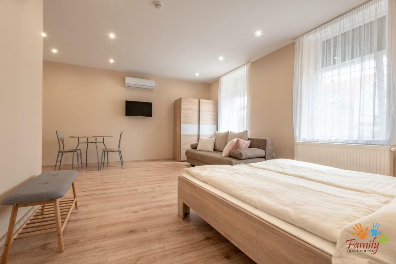 Family Apartmanhaz Appartement Nagykanizsa Buitenkant foto