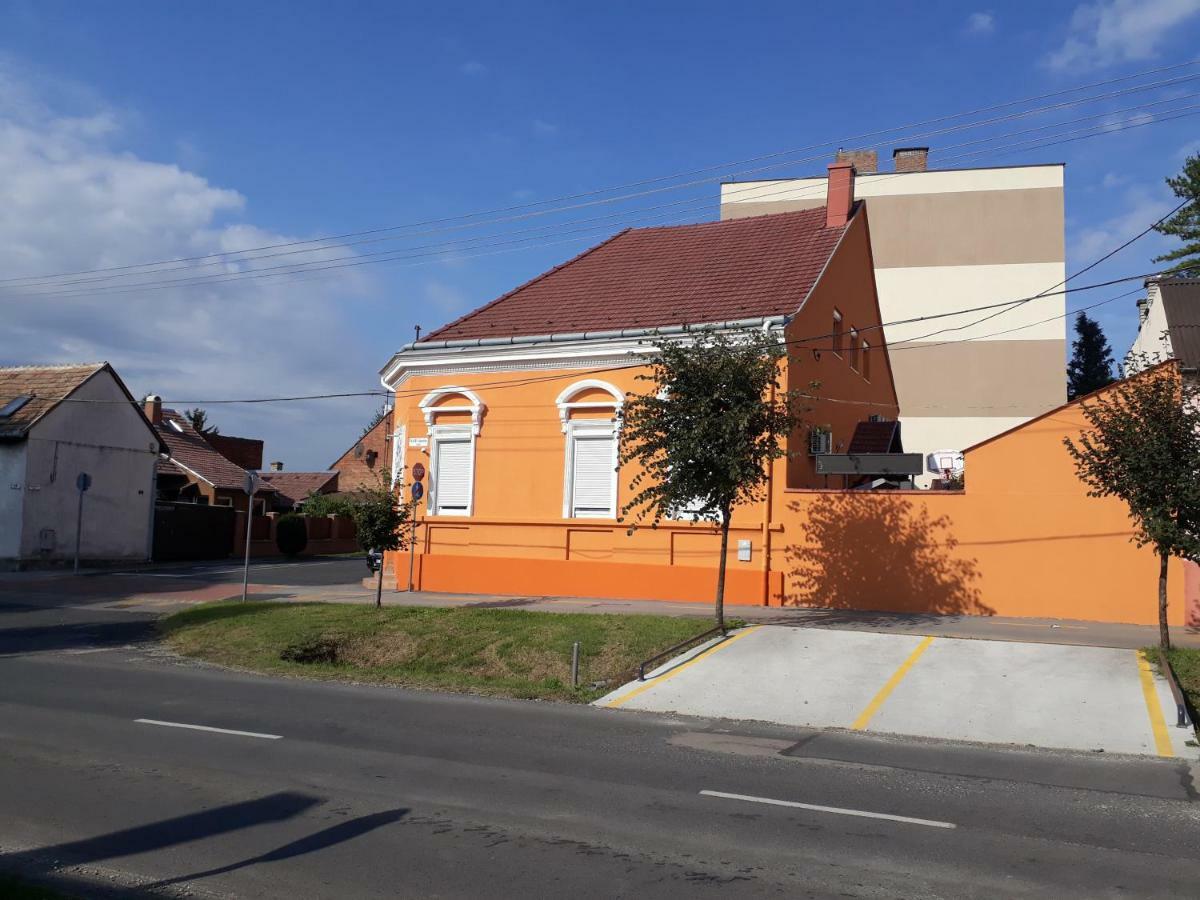 Family Apartmanhaz Appartement Nagykanizsa Buitenkant foto